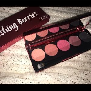 Dose of colors blushing berries